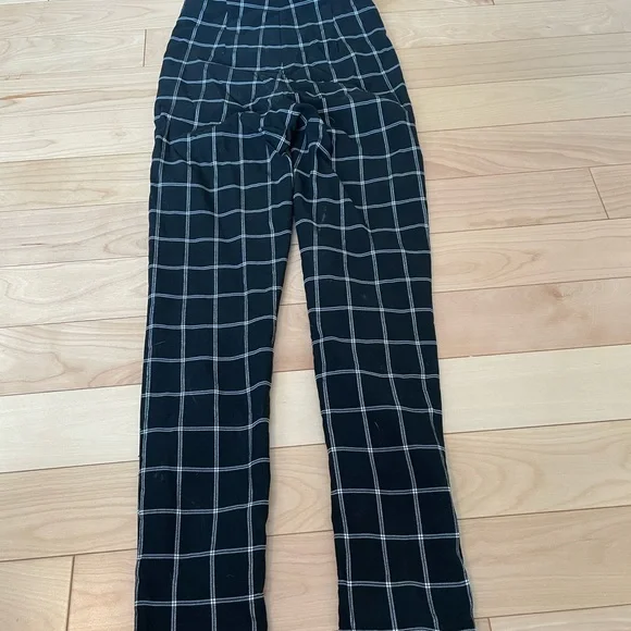 Pants - Picture 2 of 4